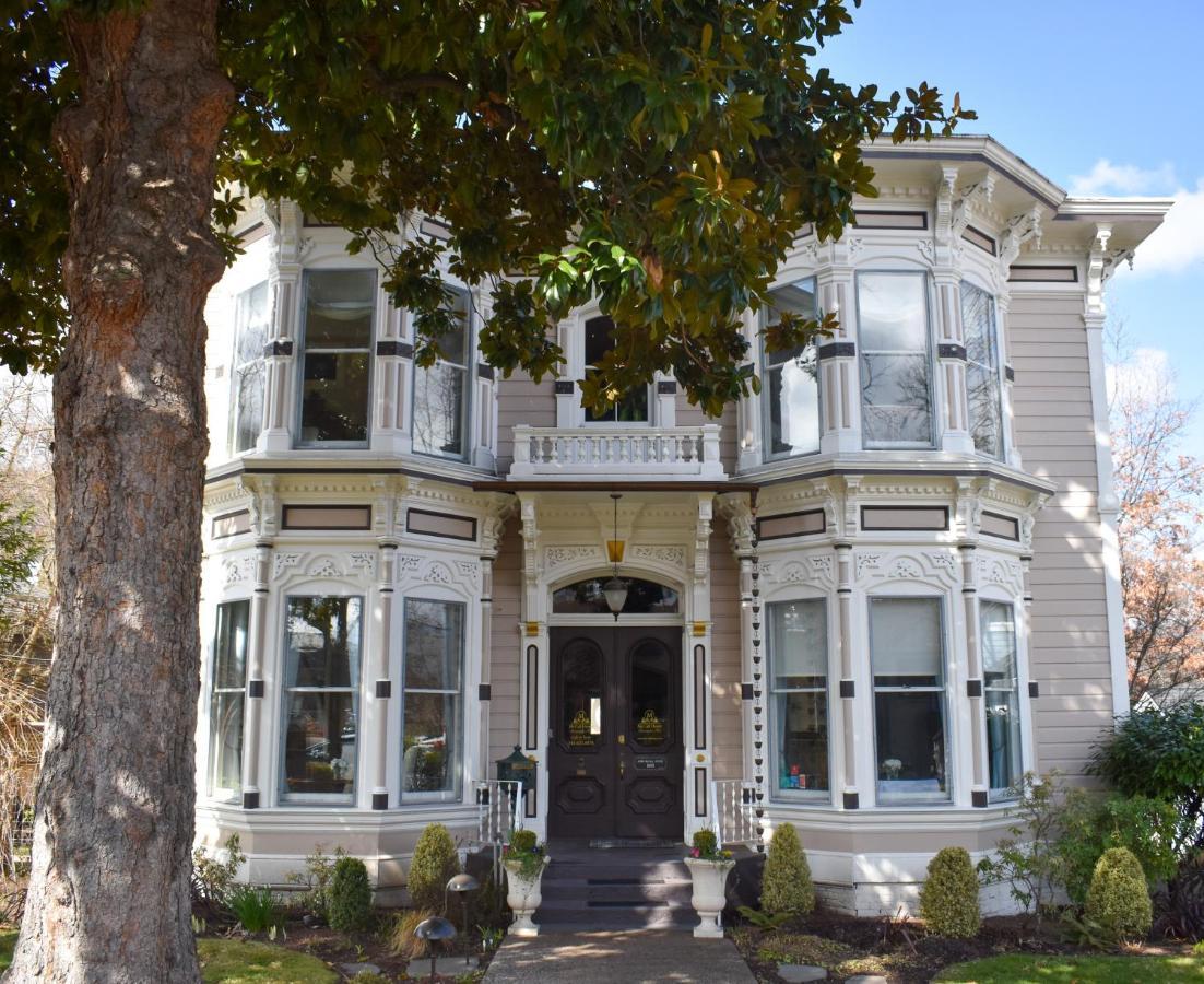 Mccall House Boutique Hotel Ashland Esterno foto