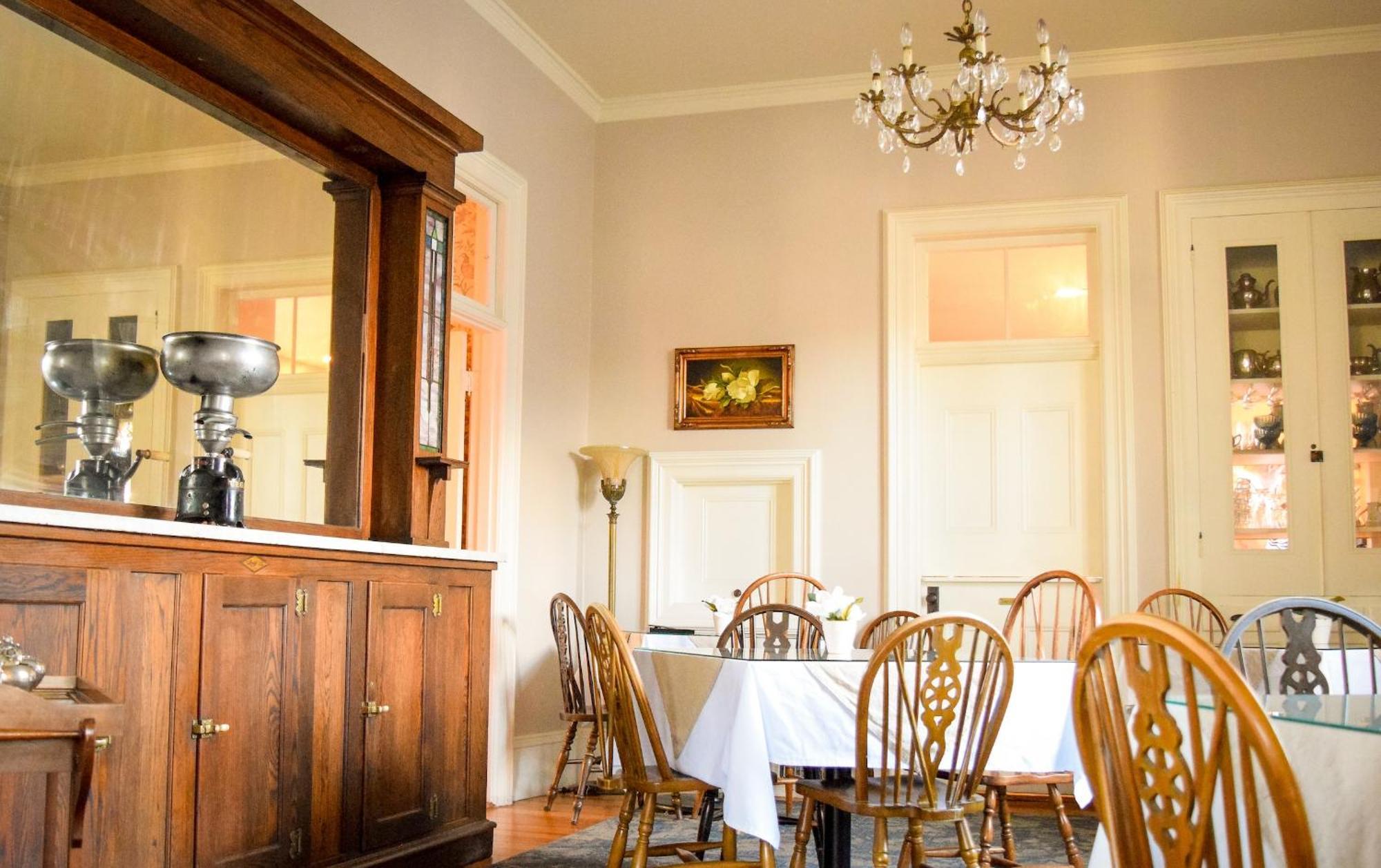 Mccall House Boutique Hotel Ashland Esterno foto